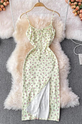 Elegantes Partykleid mit Schnürung und Schlitz am Oberschenkel
